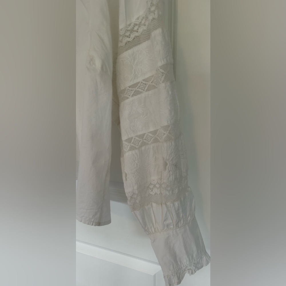 Anthropologie Love The Label Puff-Sleeved Lace Buttondown - Picture 8 of 15